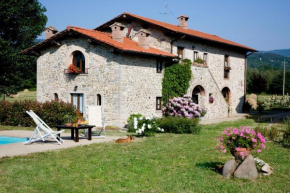 VILLA CASE D'ARNO Tuscany, cool dreams in the uncontaminated nature, pool, pets allowed